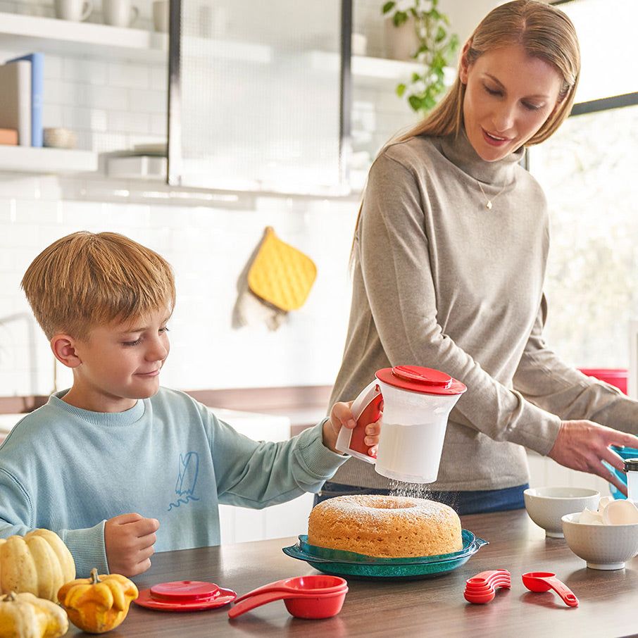 Baking Tupperware Sift 'N Store Chili | LGSRC-1027