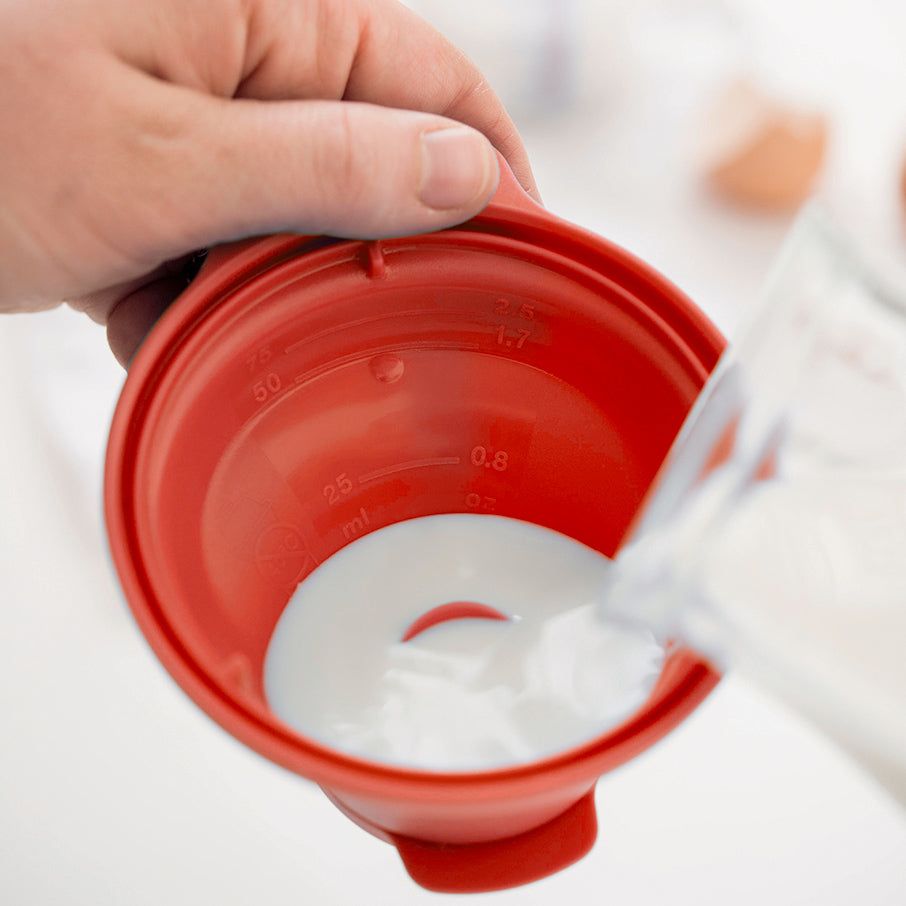 Mixing Bowls and Measuring Tupperware All-in-one Shaker Red | AOFYW-1430